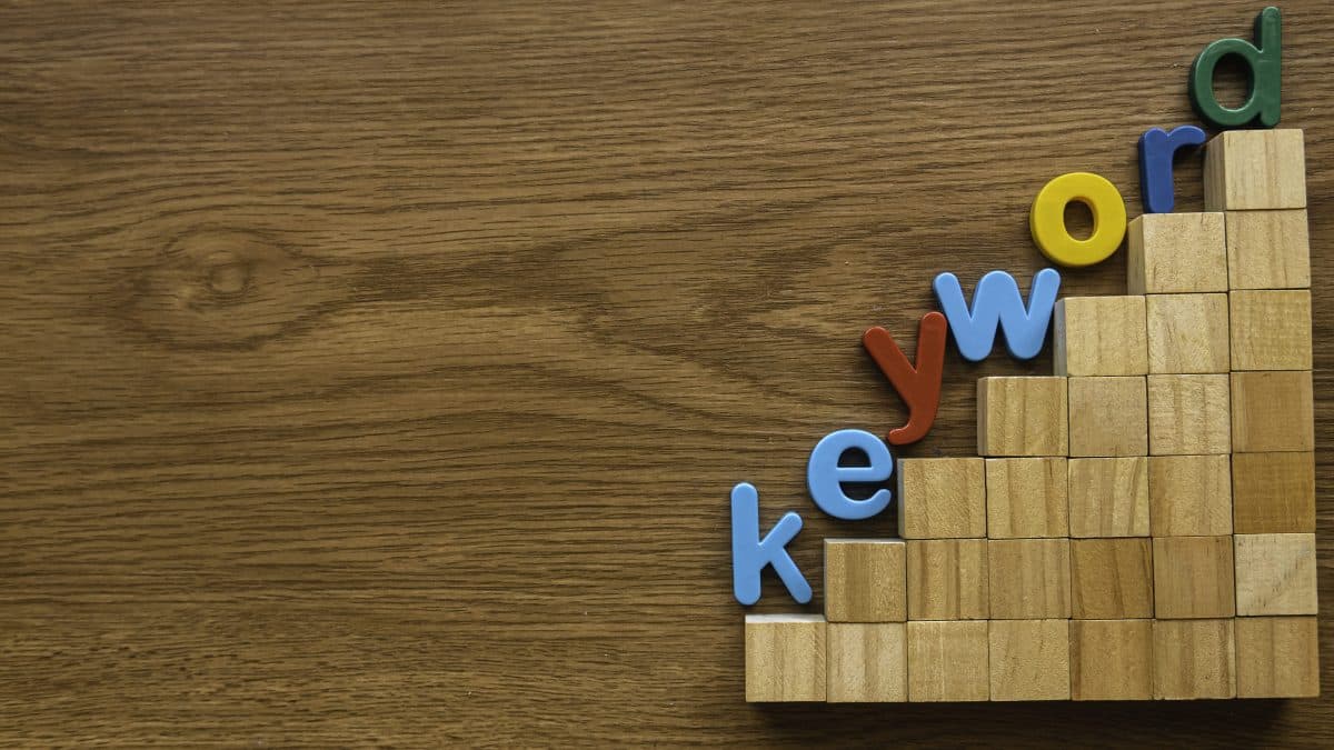Rank Tracker: Herramienta para rastrear el ranking de páginas web